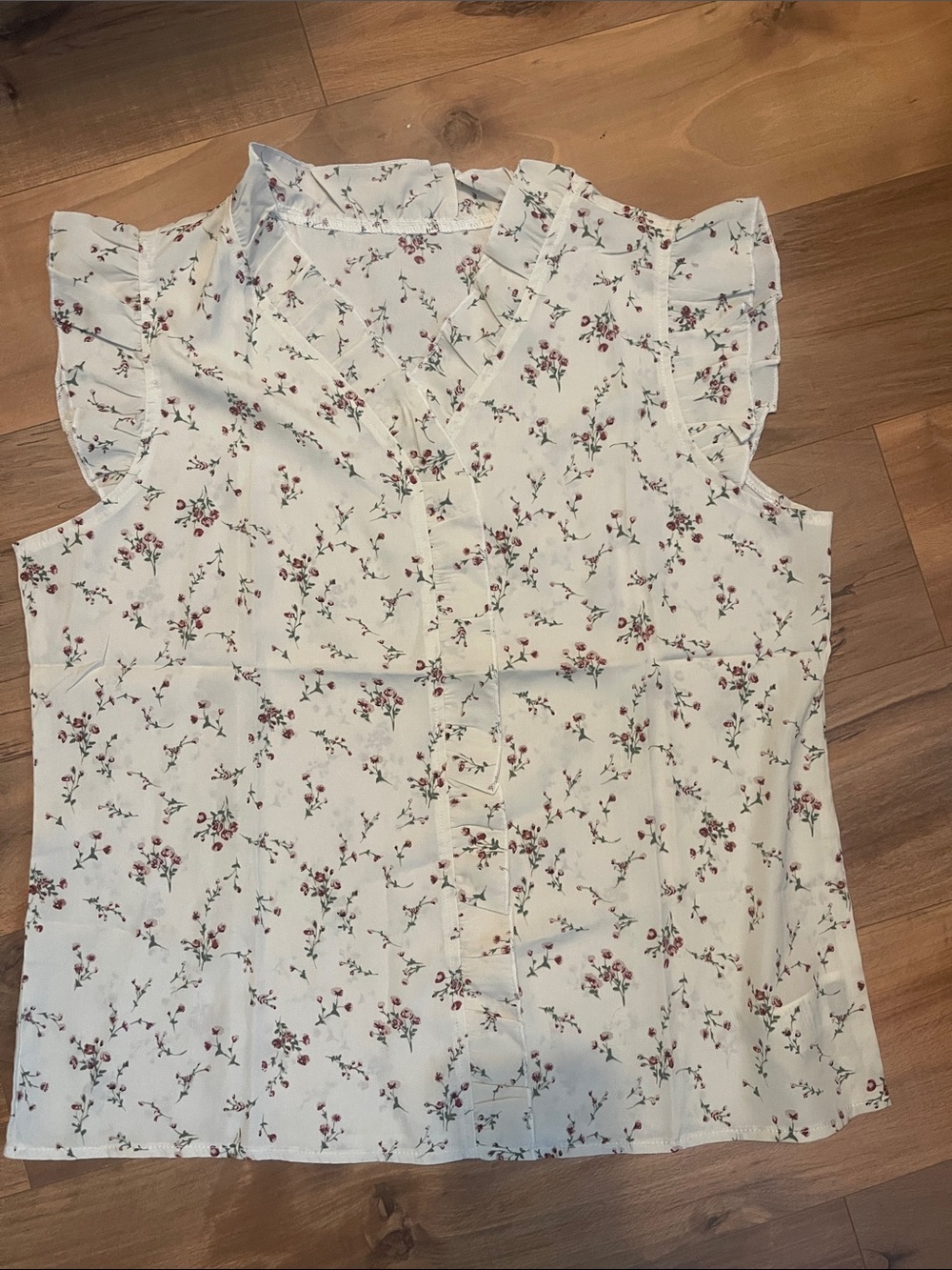 Cute Floral print blouse- New